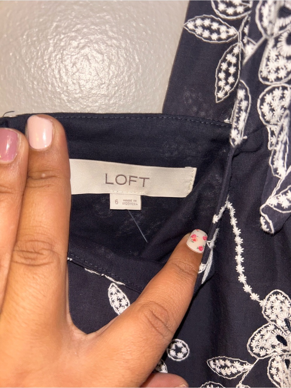 Loft Dress - navy/white embroidered floral tie strap mini length NWT - Picture 6 of 12